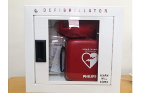 DEFIBRILADOR EXTERNO AUTOMÁTICO
